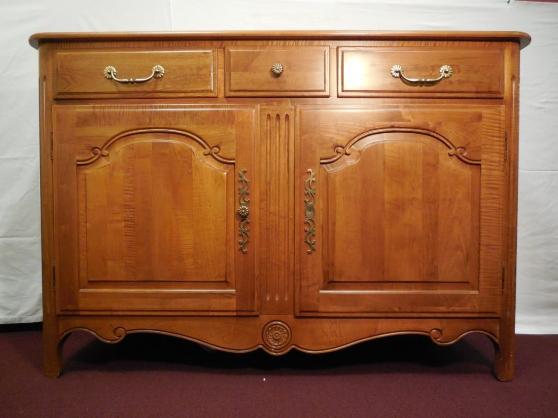 Ethan Allen French Country Buffet/Console: An Ethan Allen French country buffet/console with brass hardware and fittings. 58 1/2" W x 19 1/4" D x 40" H. Very good condition.