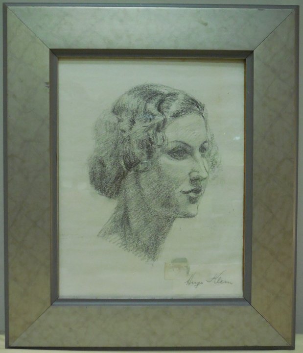 Hugo Klein Charcoal Portrait of a Woman - Signed: A Hugo Klein (1866-1932) charcoal portrait of a woman. Signed on a separate piece of paper and added lower right. 13 3/4" H x 11" W. Very good condition.