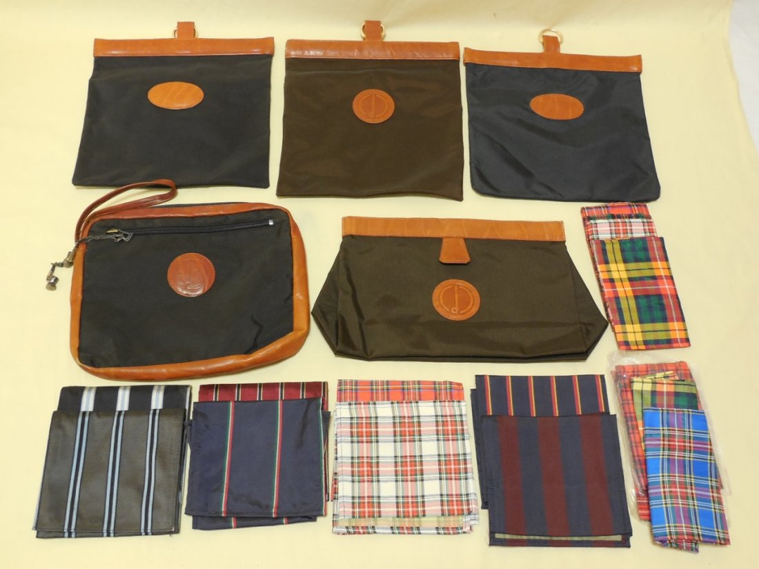 Assorted Dunhill & Parker Toiletry Bags: Assorted Dunhill and Parker toiletry bags. Marked for Dunhill and Parker. Largest measure: 6" wide. In like new / unused condition.