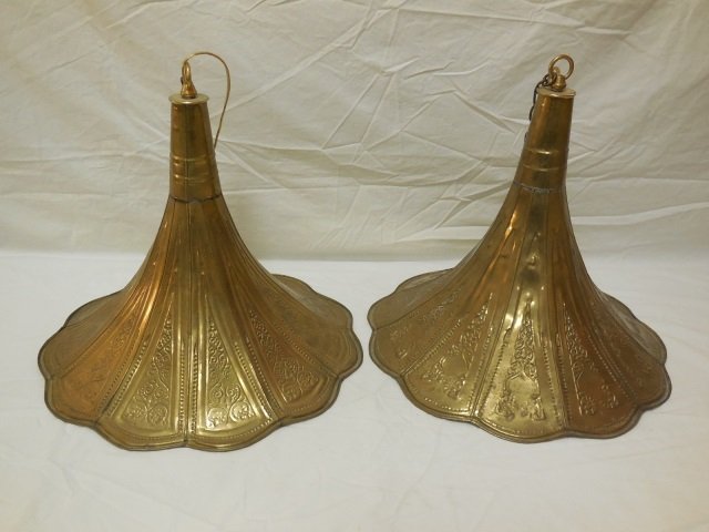 Pair Brass Vintage Victrola Horn Light Fixtures: Pair of vintage victrola horn hanging light fixtures. Brass repousse finish. 17 1/2" diameter x 18" H. In good vintage condition.