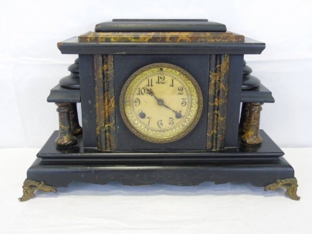 Antique American Victorian Mantle Clock (1 of 10)