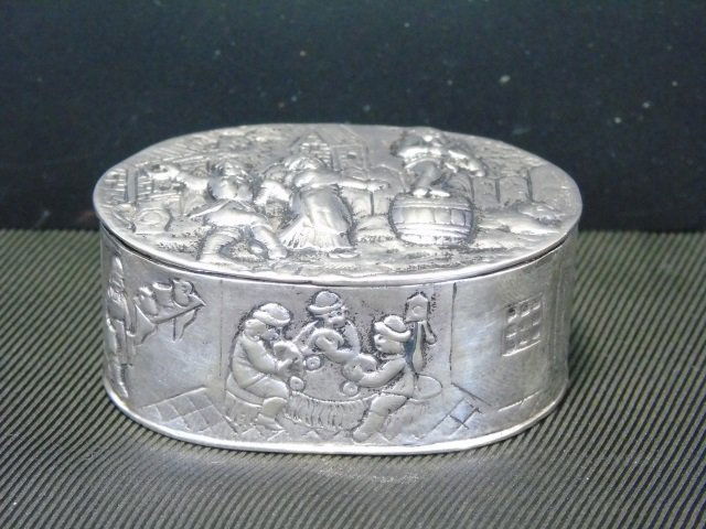 Antique Dutch Coin Silver Pill or Peppermint Box (1 of 7)