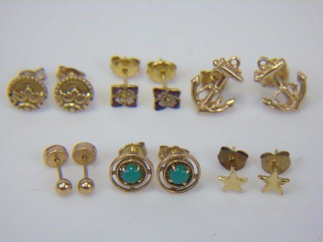 Estate Vintage Yellow Gold Stud Earrings (1 of 10)