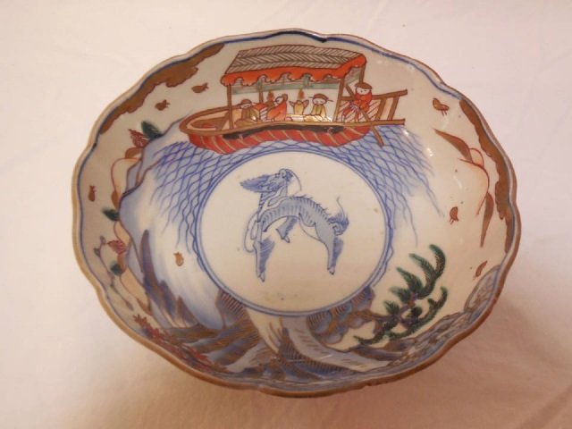 Antique Japanese Imari Style Meiji Period Bowl (1 of 4)