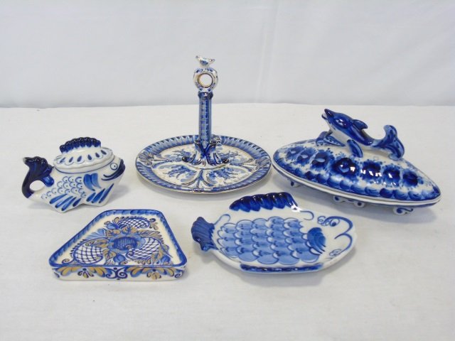 Lot of 5 Gzhel Russian Blue / White Porcelain: Lot of 5 Gzhel Russian blue / white porcelain items 2 fish condiment jars with lids, 4 1/2" W x 3" H, 7 1/2" W x 4" H. small fish plate, 6" Wx 5" D, relish dish, 6 1/2" diameter x 6 1/4" H. Excellent