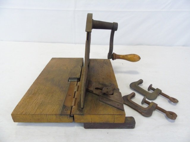Antique German Counter / Table Top Crank Tool: Antique German Counter / Table Top Crank Tool. Reads, "rotunda gesch julius sckeyde breslau" on labels on the front. Measures 9 inches in height, 13 inches in width, 5.5 inches in depth.