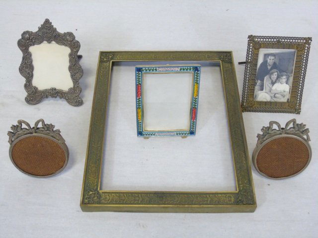 Assorted Antique and Vintage Picture Frames (1 of 5)