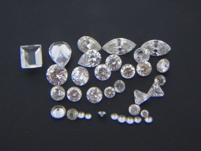 Assorted Loose Synthetic Diamonds / Natural Stones (1 of 3)