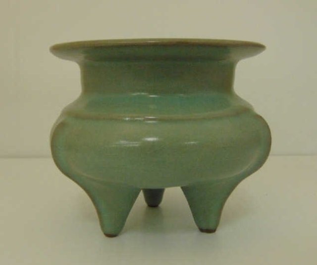 Chinese Monochrome Incense Burner (1 of 8)