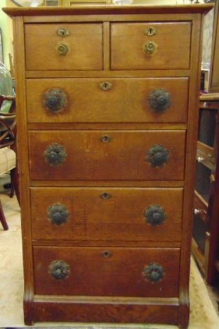 Antique American C. 1900 Oak Tall Chest (1 of 6)