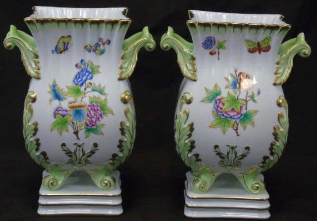 Herend of Hungary - Queen Victoria Pair Vase Urns (1 of 4)