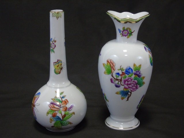 Herend of Hungary - Two Queen Victoria Vases (1 of 6)