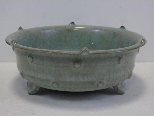 Chinese Celadon Crackle Glaze Porcelain Brush Bowl (1 of 3)