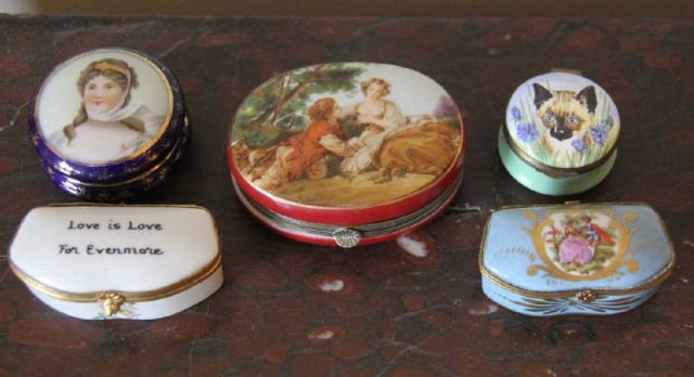 Five Vintage Porcelain Boxes - Limoges & Battersea (1 of 4)