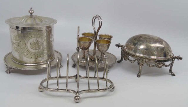 Lot 4 Antique English Silver Plate Serving Pieces (1 of 10)