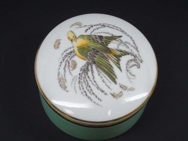 Vintage Royal Worcester Bone China Box: Vintage Royal Worcester, England bone china box. Celadon green with hand painted bird on lid. Marking on bottom. 4" diameter x 2" H.