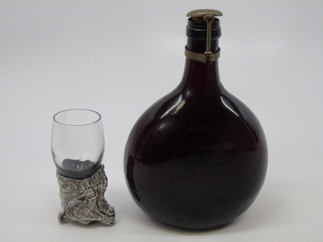 Vintage Amethyst Bottle Flask Bear Shot Glass (1 of 6)