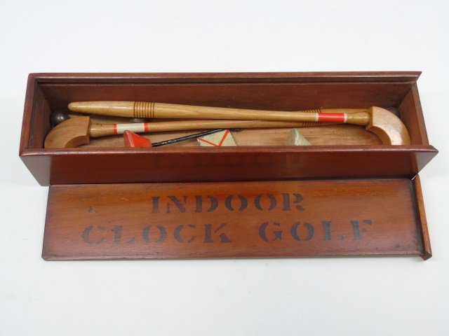 Antique "Indoor Clock Golf" Game (1 of 3)