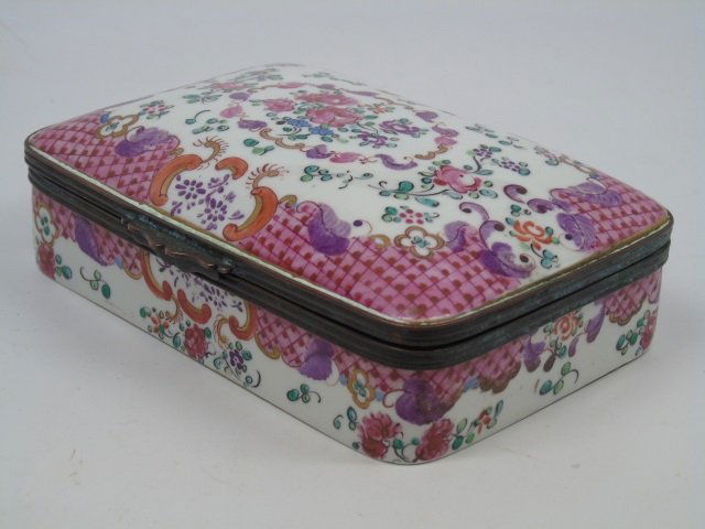 Antique Chinese Export Style Porcelain Dresser Box (1 of 4)