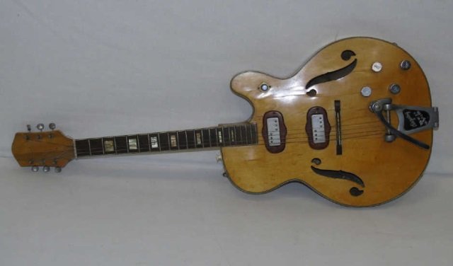 Vintage Bigsby Electric Guitar (1 of 5)