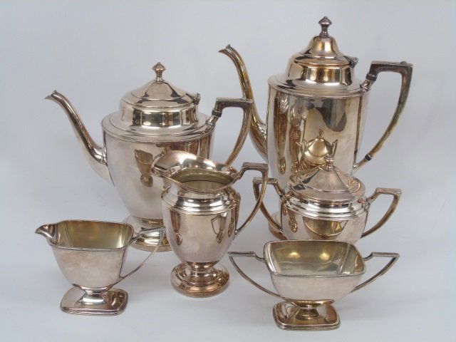 Vintage Silver Plate Coffee / Tea Service (1 of 6)