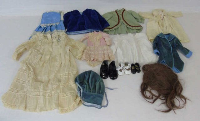 Group Antique & Vintage Doll Clothes & Shoes (1 of 7)