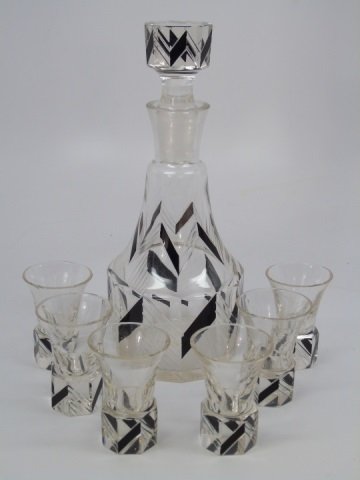Antique Art Deco Decanter Bottle & Glasses: Antique Art Deco Decanter Bottle & Glasses. Six small glasses. Decanter measures 9.5 inches in height.