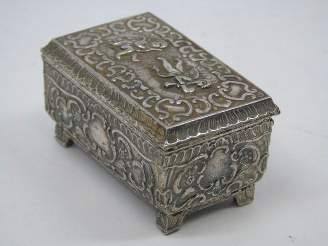 Antique Dutch Style Silver Pill Box (1 of 4)
