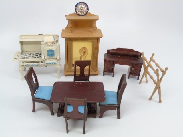 Antique German & American Dollhouse Miniatures (1 of 6)