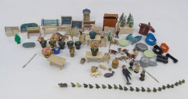 Assorted Antique & Vintage Dollhouse Miniatures (1 of 7)