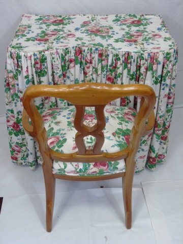 Vanity w/ Chair English Rose Chintz Brunshwig (1 of 6)
