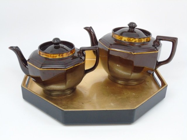Antique English Majolica Tea Pots & Lacquer Tray (1 of 7)