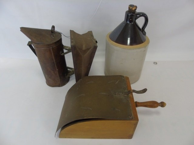 Collection of Antique & Vintage Kitchen Items: Collection of Antique & Vintage Kitchen & Fireplace Items. Coal scuttle, roasting forks, popcorn popper, bed warmer, enamel kettle, cooking utensils, trivet, many pieces. Various ages and materials.