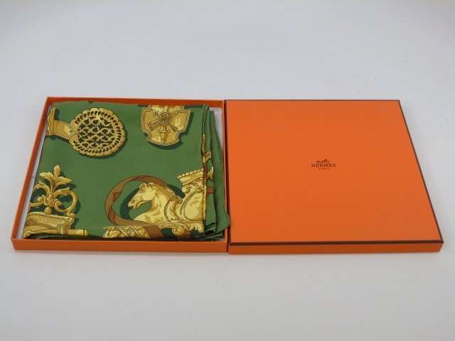 Hermes Silk Scarf Antique Gilt Hardware (1 of 7)
