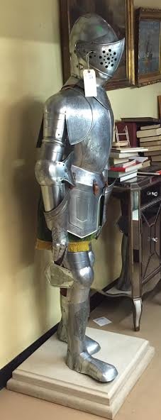 English Medieval Style Full Suit of Armor (1 of 6)
