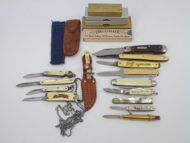 Collection of Vintage & Souvenir Pocket Knives (1 of 6)