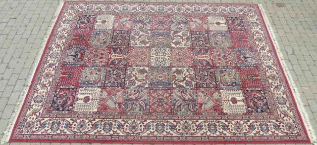 Heritage Oriental Area Rug 7' 7" x 11' (1 of 6)
