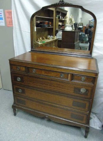 Antique Early 20th C American Chest of Drawers (1 of 4)