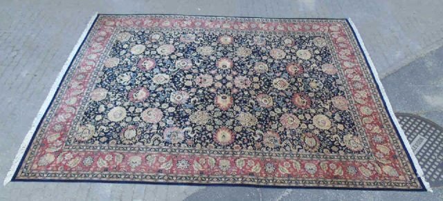 Large Knotted Wool Oriental / Persian Carpet (1 of 5)