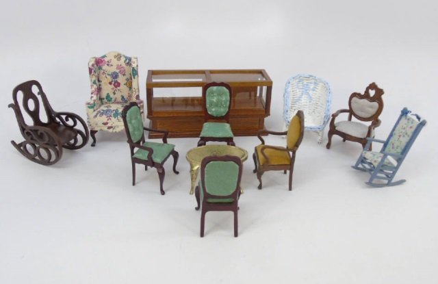 Dollhouse - Miniature Chairs & Furniture Items (1 of 5)