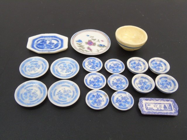 Dollhouse Artisan Items - Stokesayware & McKnight (1 of 7)