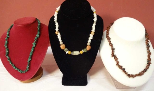 Lot of Three Vintage Beaded Necklaces (1 of 7)