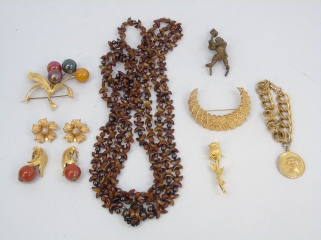 Collection of Vintage Costume Jewelry Items: Collection of Vintage Costume Jewelry Items. Earrings, brooches, necklace, etc. Metal, plastic and stone. Various makers and ages.