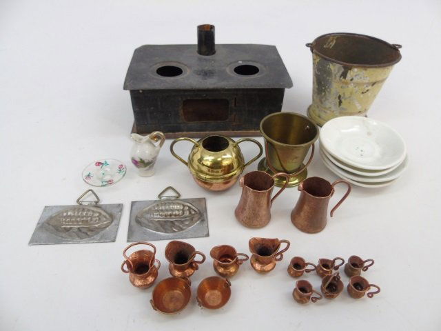 Antique Dollhouse Miniature Kitchen Items (1 of 6)