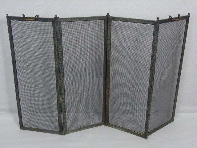 Arts & Craft Style Hammered Copper Tone Fire Guard (1 of 3)