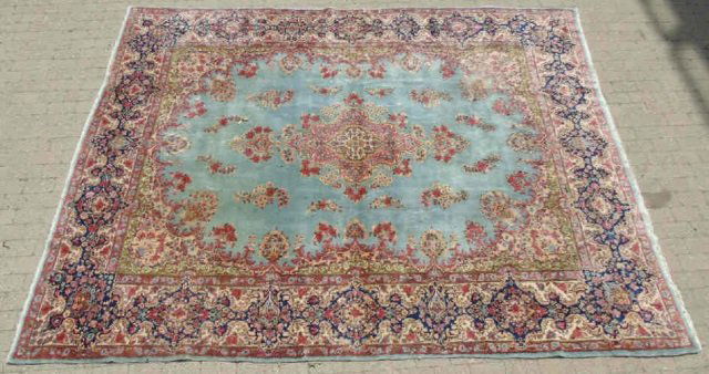 Large Vintage Oriental / Persian Woven Wool Carpet (1 of 5)
