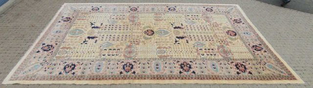 Large Persian / Oriental Knotted Wool Carpet (1 of 6)