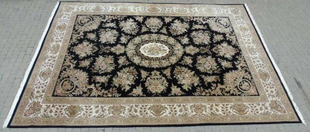 Large Oriental / Persian Wool Knotted Carpet (1 of 3)