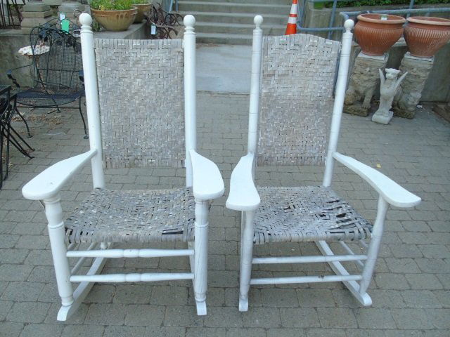 Pair Antique Country American Style Rocking Chairs (1 of 4)