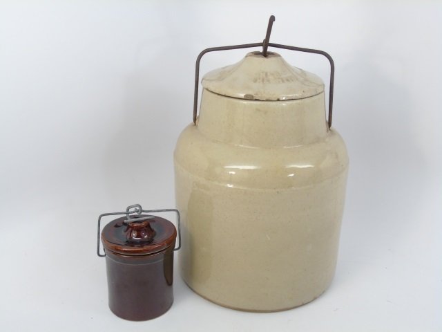 Two Antique Country Style Stoneware Crocks (1 of 5)